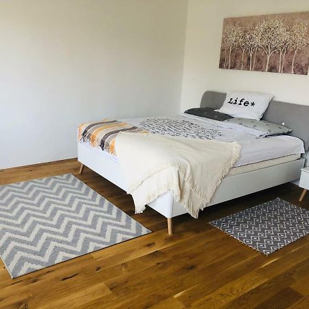 Kolovare Beachfront Apartment Zara Esterno foto