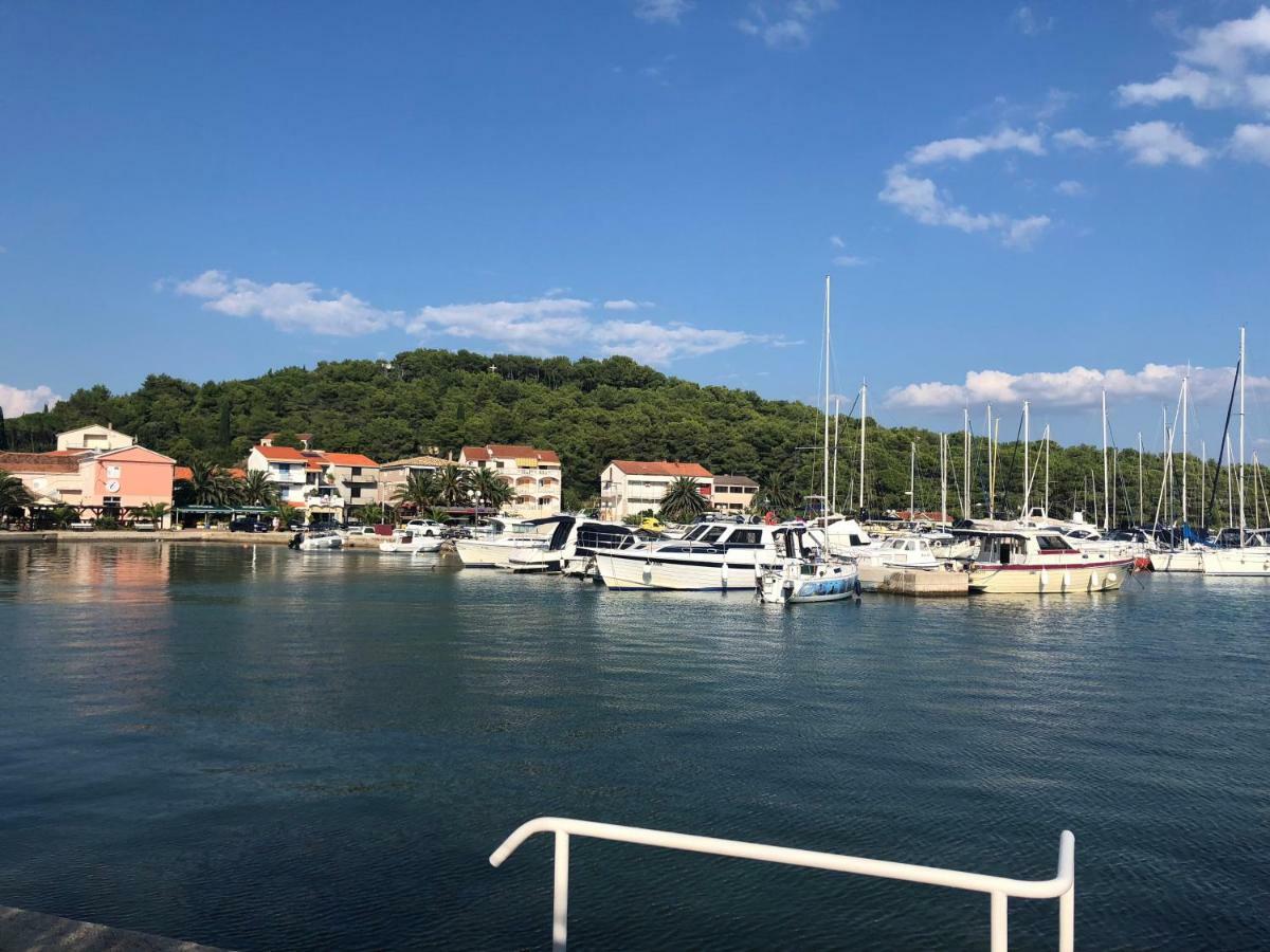Kolovare Beachfront Apartment Zara Esterno foto